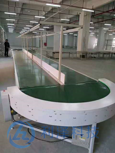 市市可移動(dòng)式輸送機(jī)設(shè)計(jì)新穎