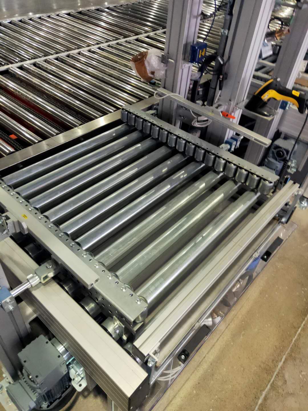 滾筒輸送機(jī)