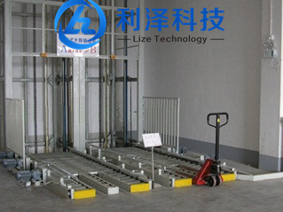 垂直提升機(jī)