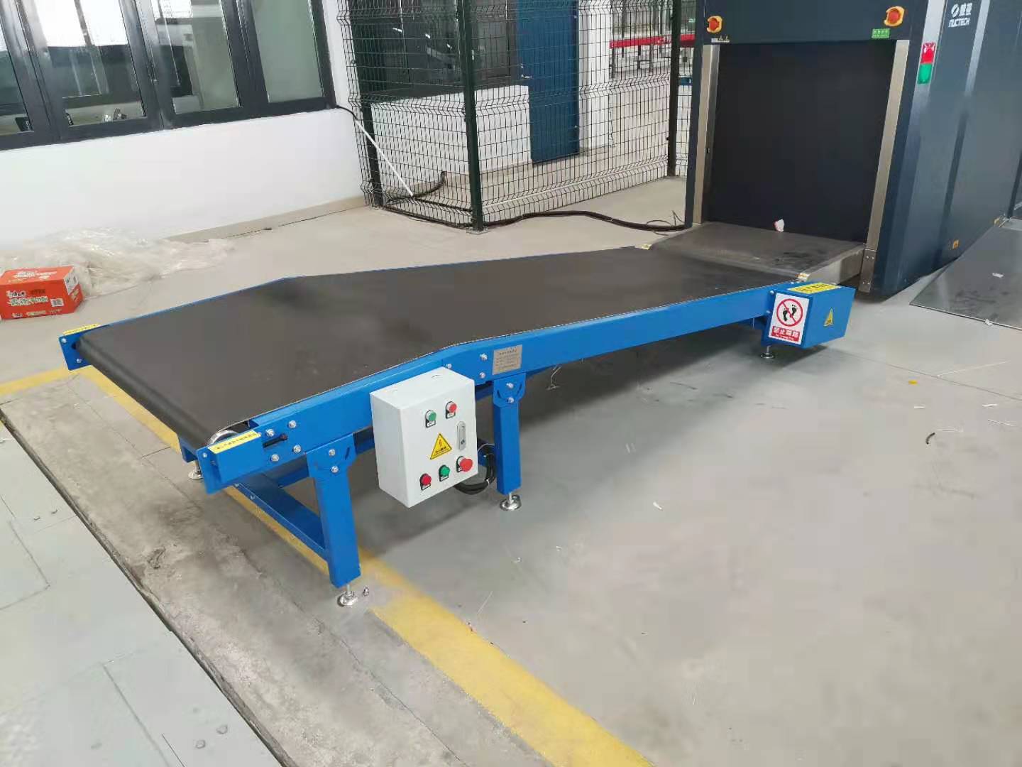 系列自動(dòng)化輸送設(shè)備發(fā)往合肥蜀山區(qū)進(jìn)行安裝調(diào)試