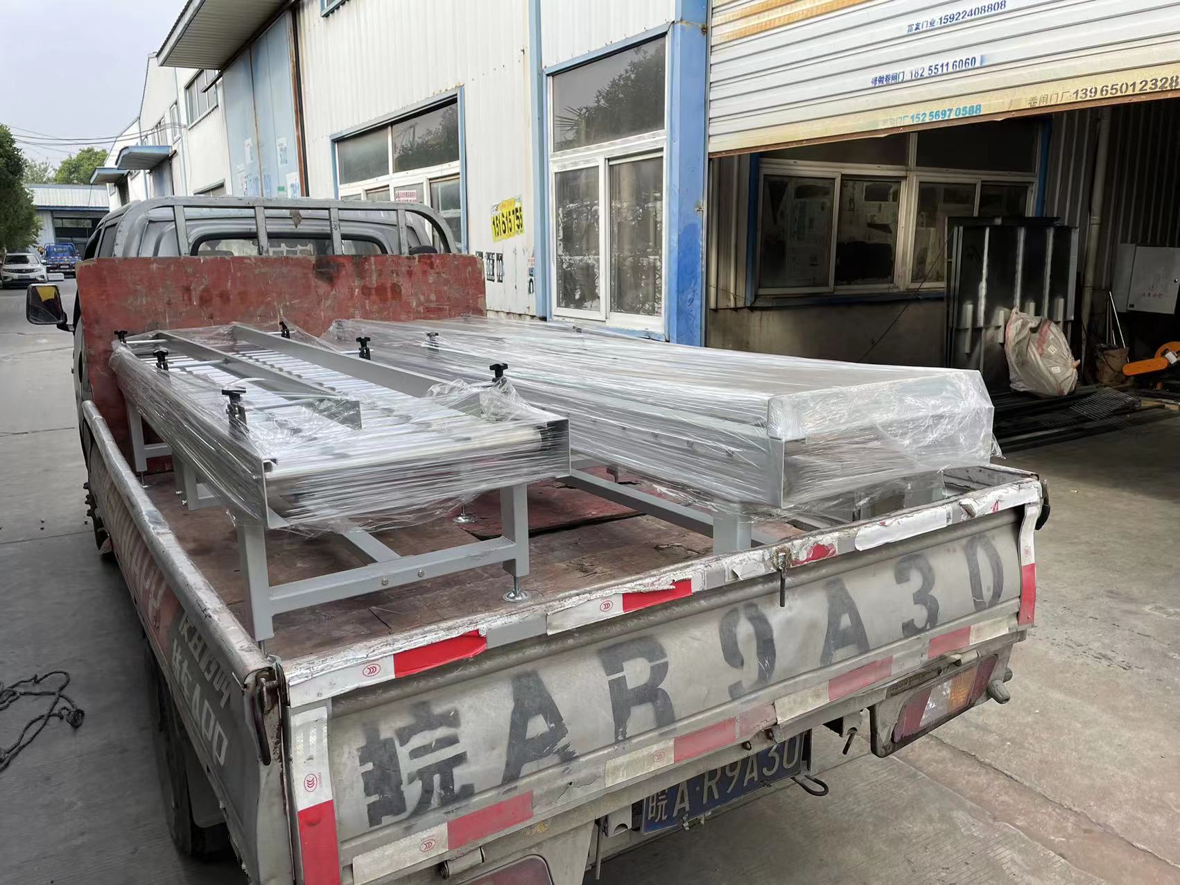 兩臺動力滾筒線發(fā)往合肥美的暖通設(shè)備