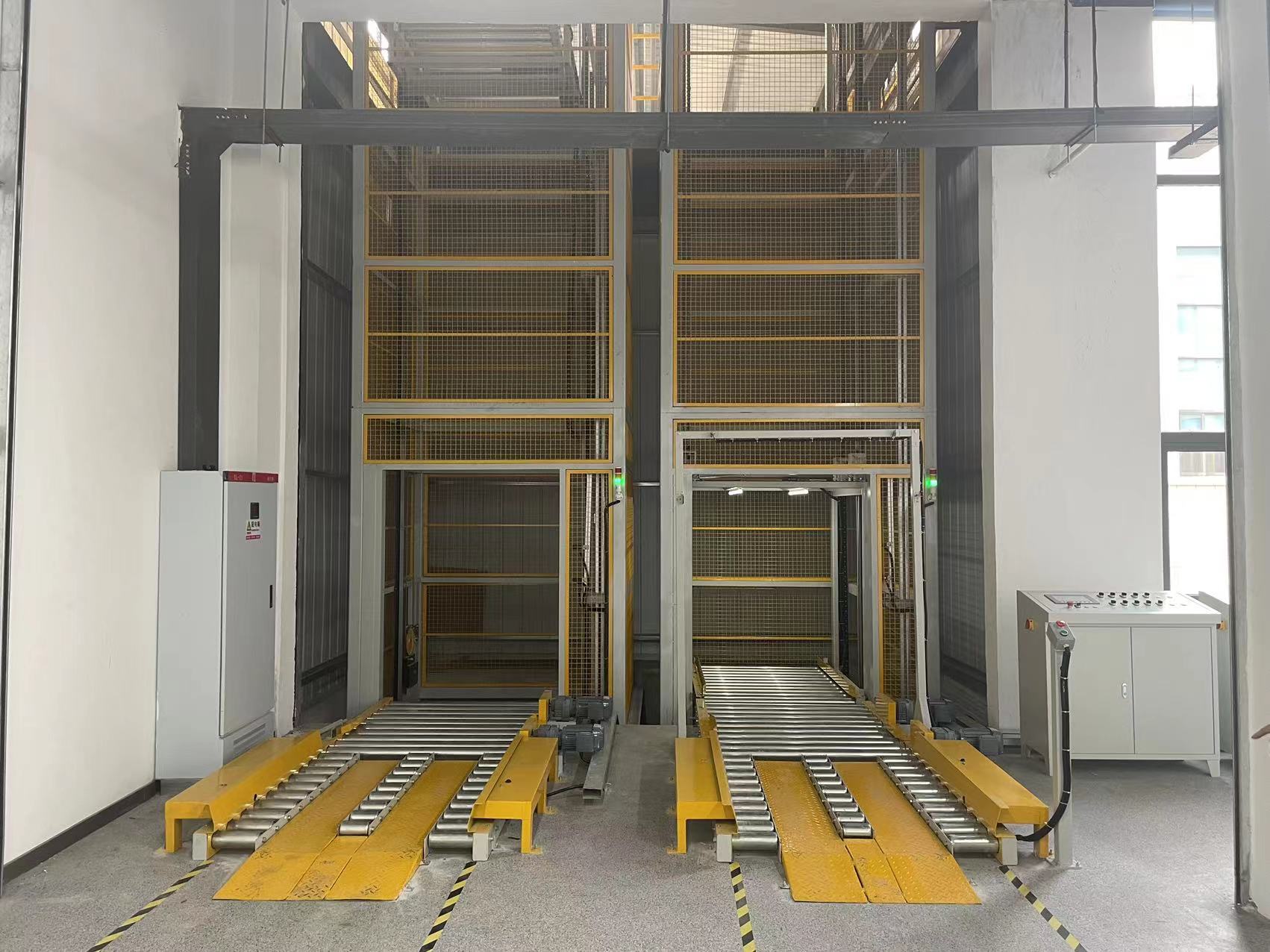 往復(fù)式提升機(jī)