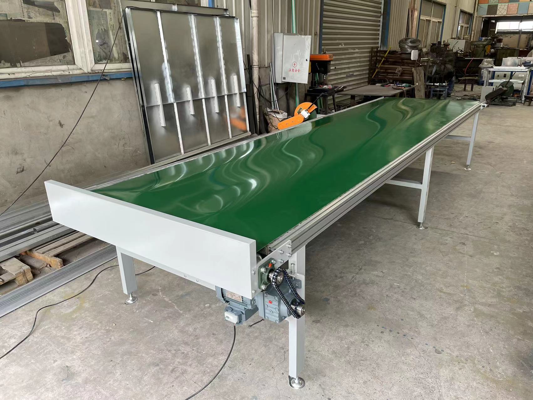 皮帶輸送機輸送帶磨損形式和防范措施