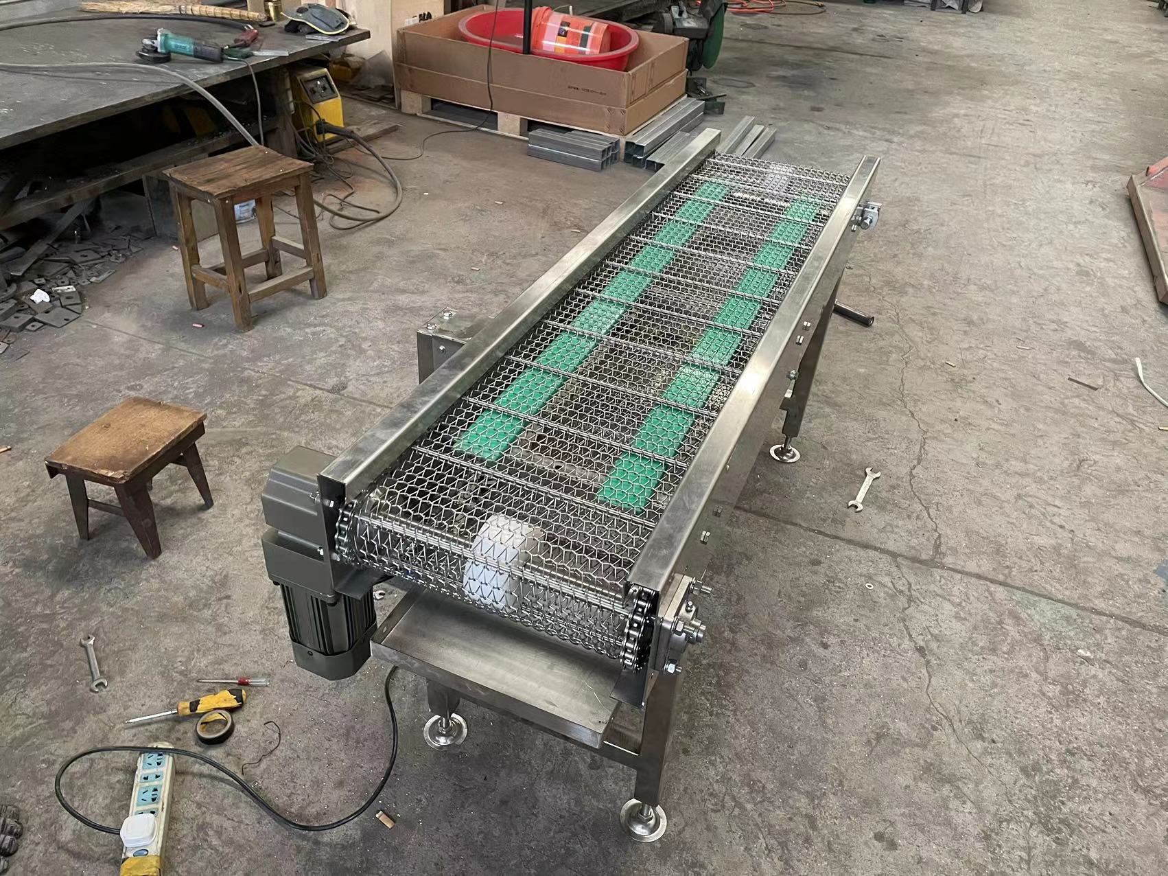 網(wǎng)鏈輸送機(jī)