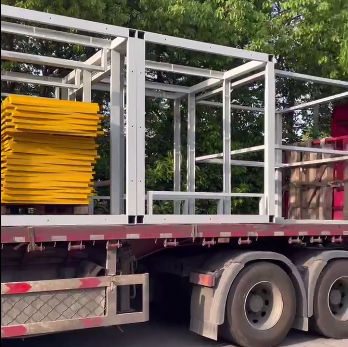 2臺往復(fù)式提升機(jī)發(fā)往安徽馬鞍山客戶現(xiàn)場