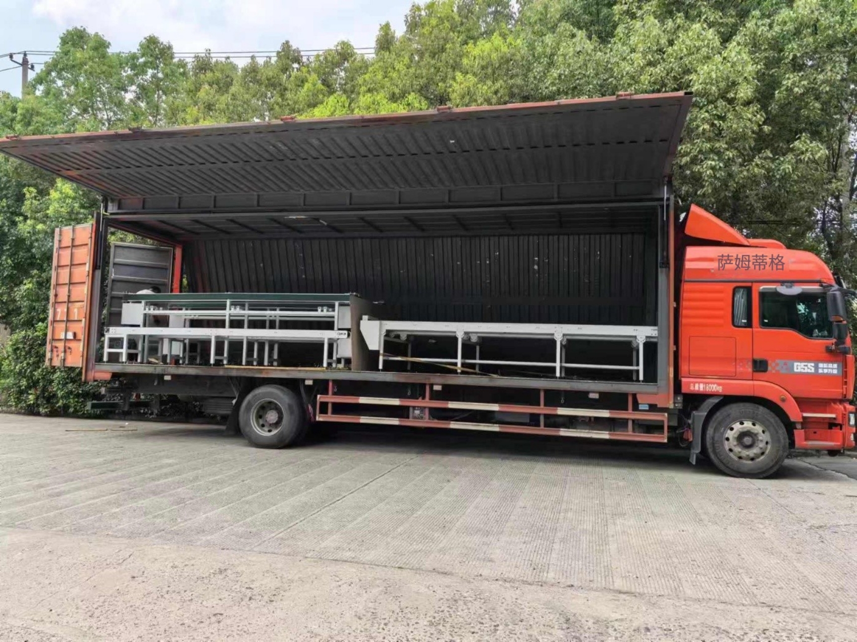 5臺皮帶機(jī)輸送機(jī)發(fā)往廣州小鵬汽車