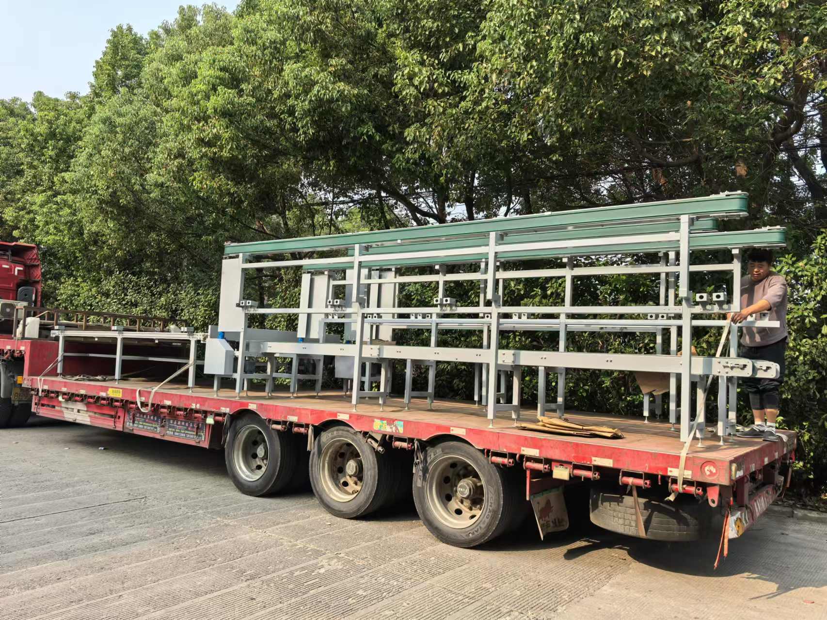 5臺皮帶機(jī)輸送機(jī)發(fā)往常州理想汽車