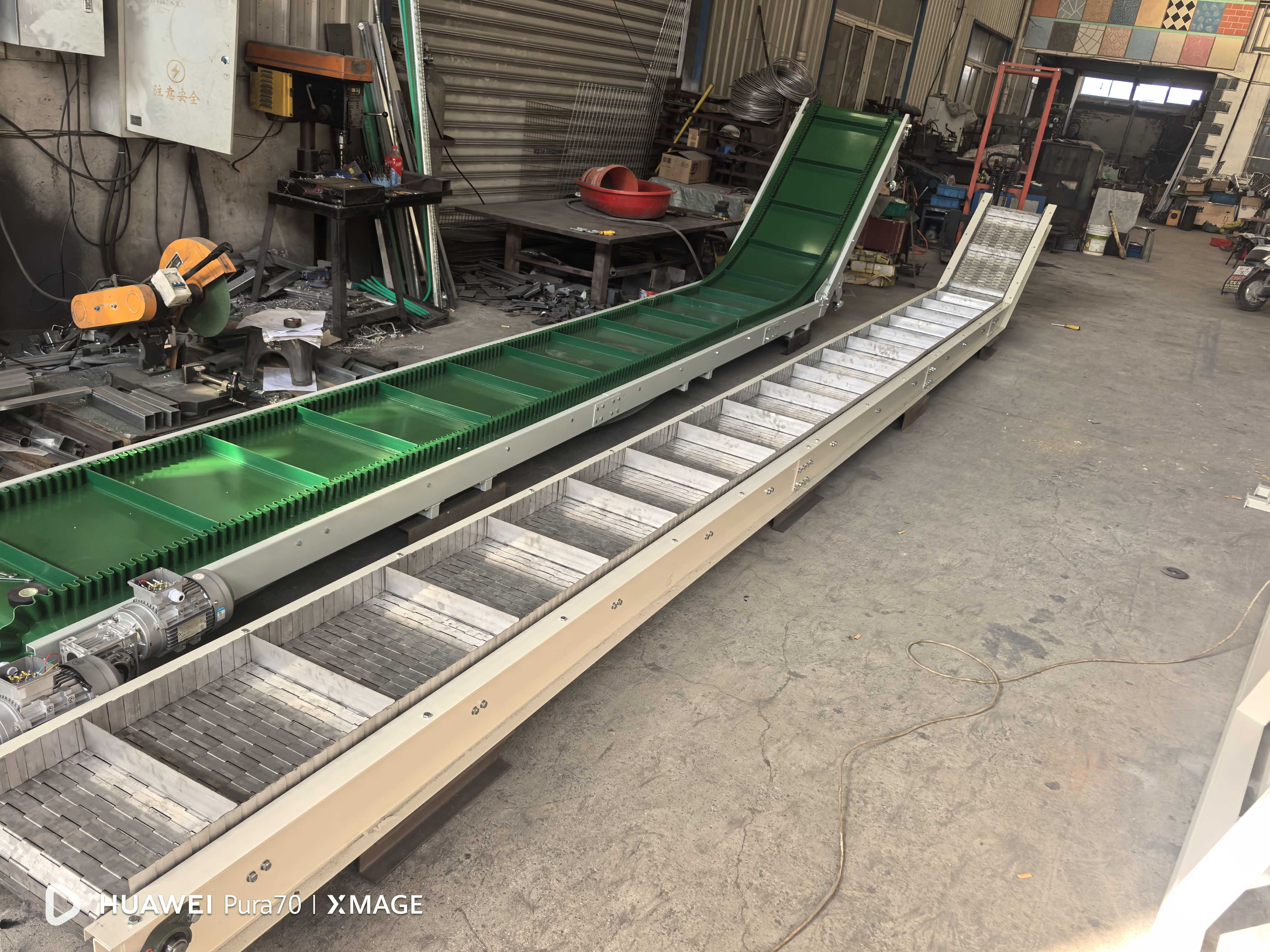 鏈板輸送機(jī)