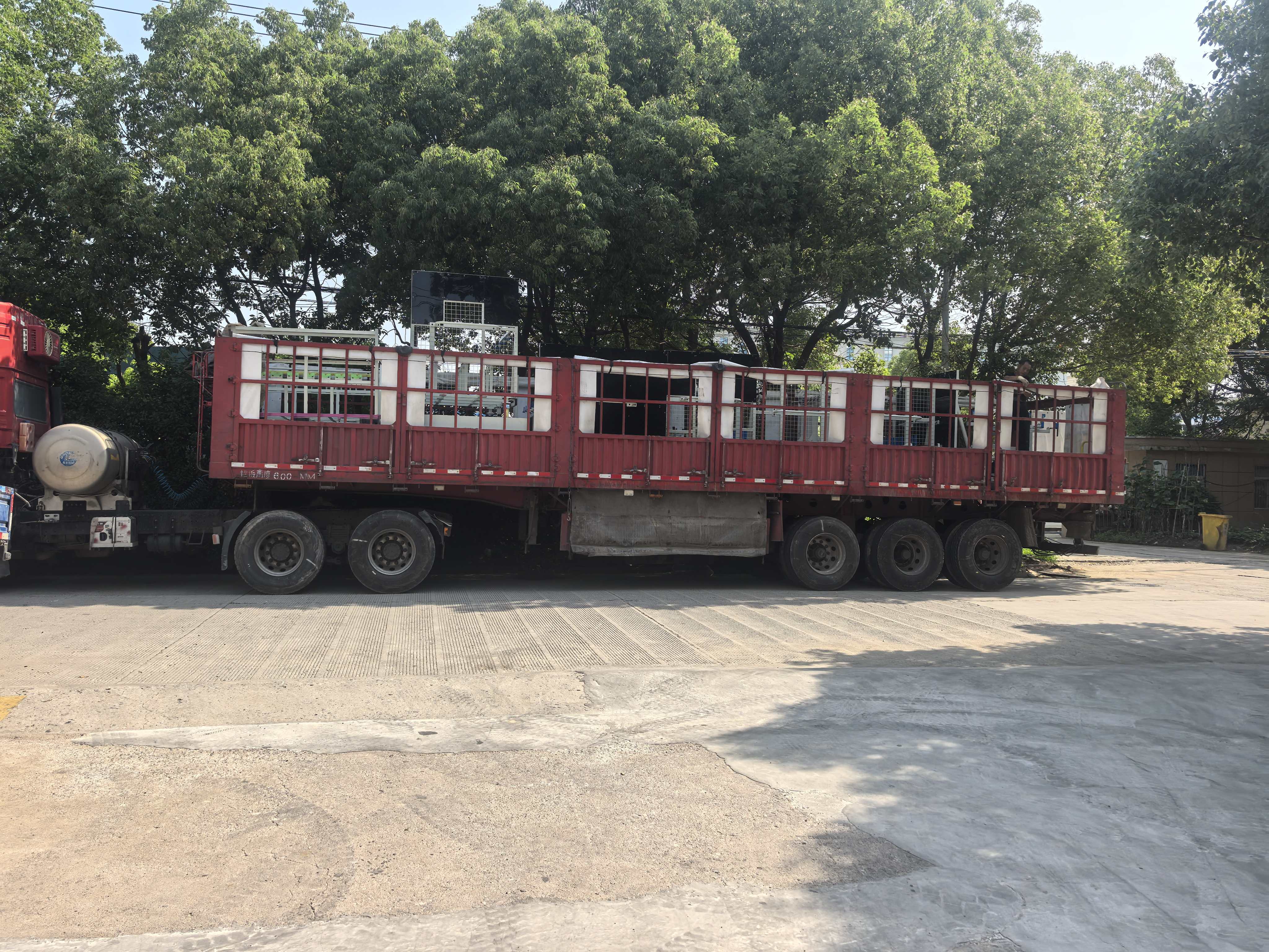 9臺(tái)料框發(fā)往內(nèi)蒙鄂爾多斯客戶現(xiàn)場(chǎng)