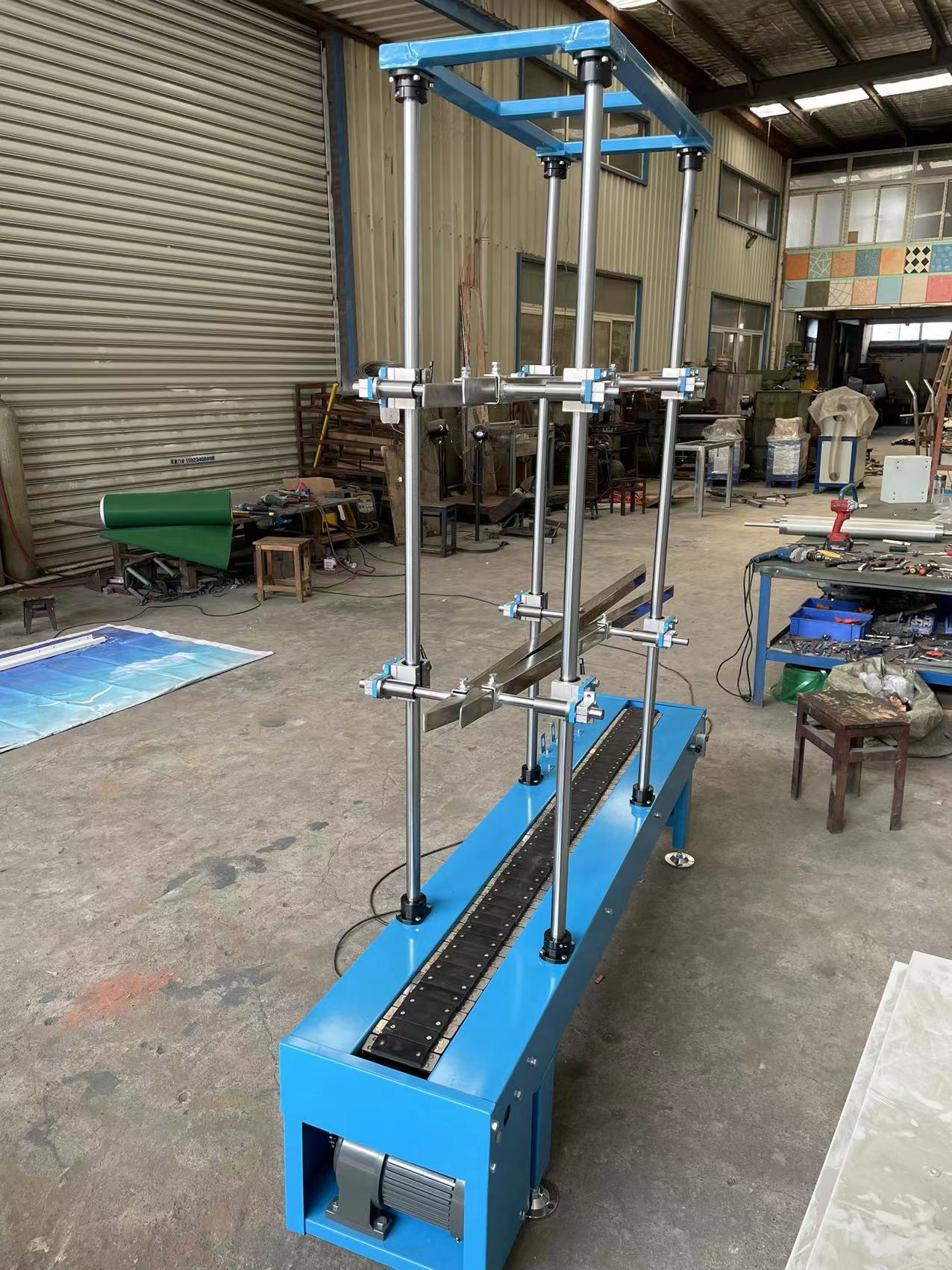 鏈板輸送機(jī)