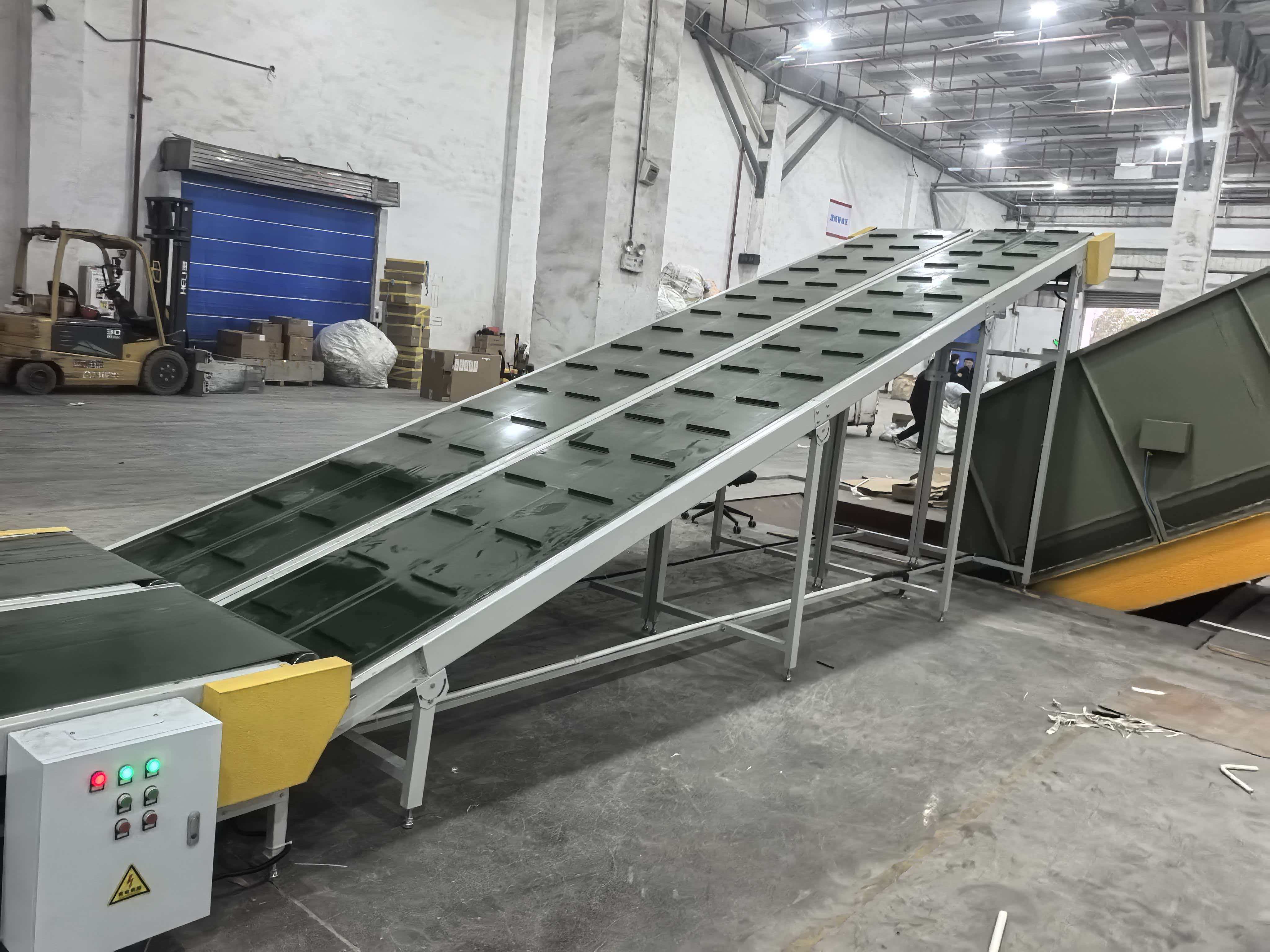 皮帶輸送機(jī)